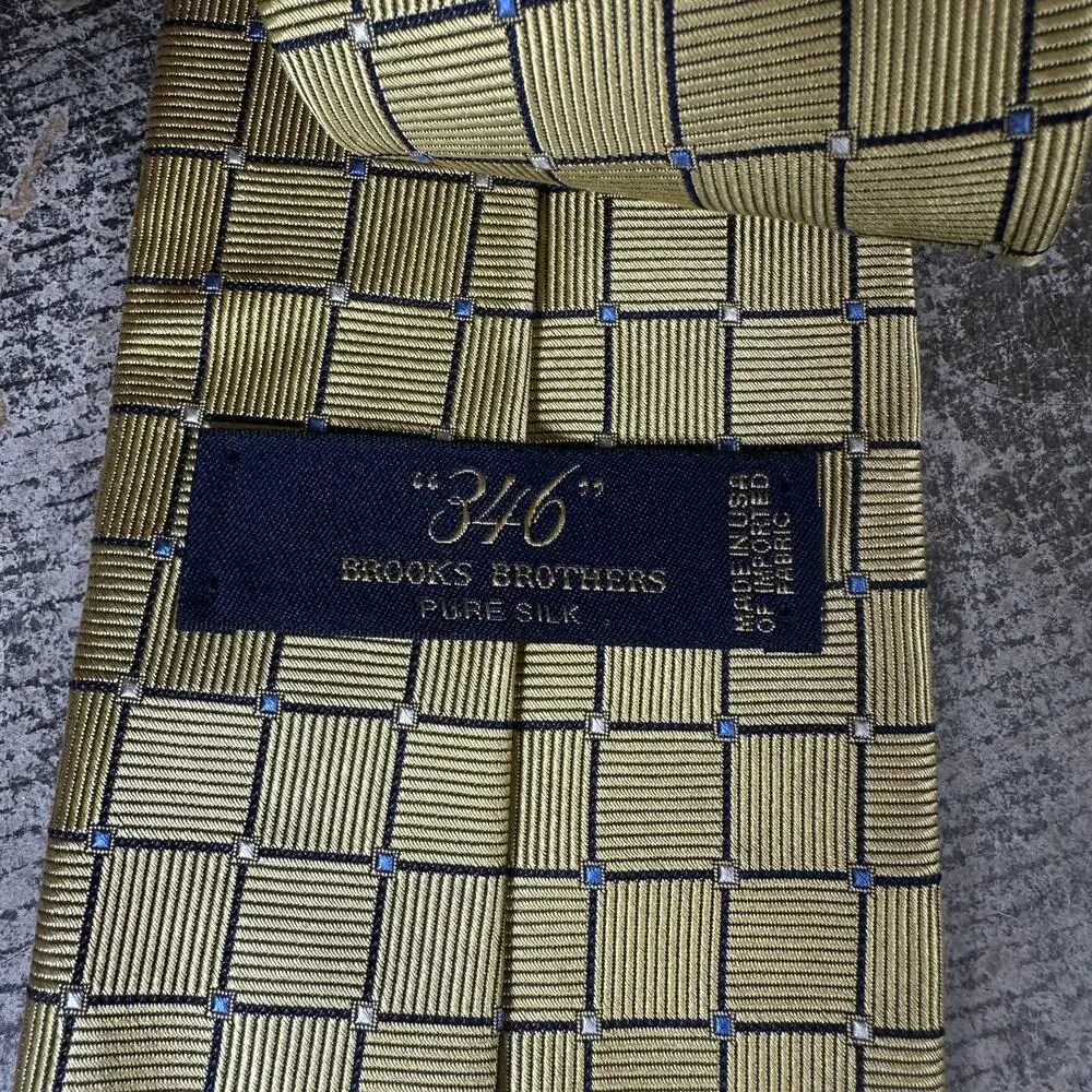 BROOKS BROTHERS‎ 346 Silk Tie Mens Geometric Pattern 3.5